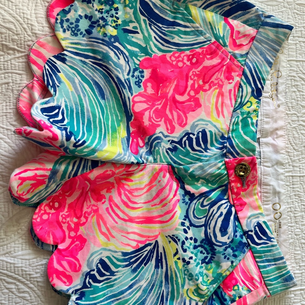 Lilly Pulitzer Buttercup Scalloped Shorts 00